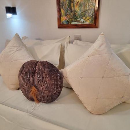 The Drake Seaside Apartment Beau Vallon  Exteriör bild